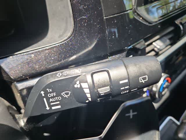 Used 2025 Nissan Pathfinder Platinum AWD/4WD image 44