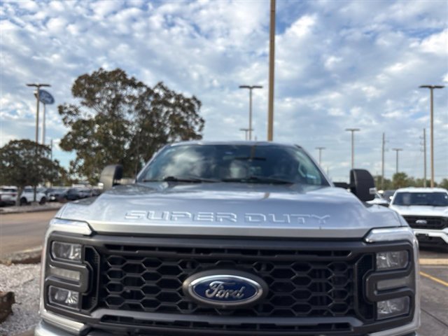 Used 2023 Ford F250 XL w/ STX Appearance Package AWD/4WD image 9