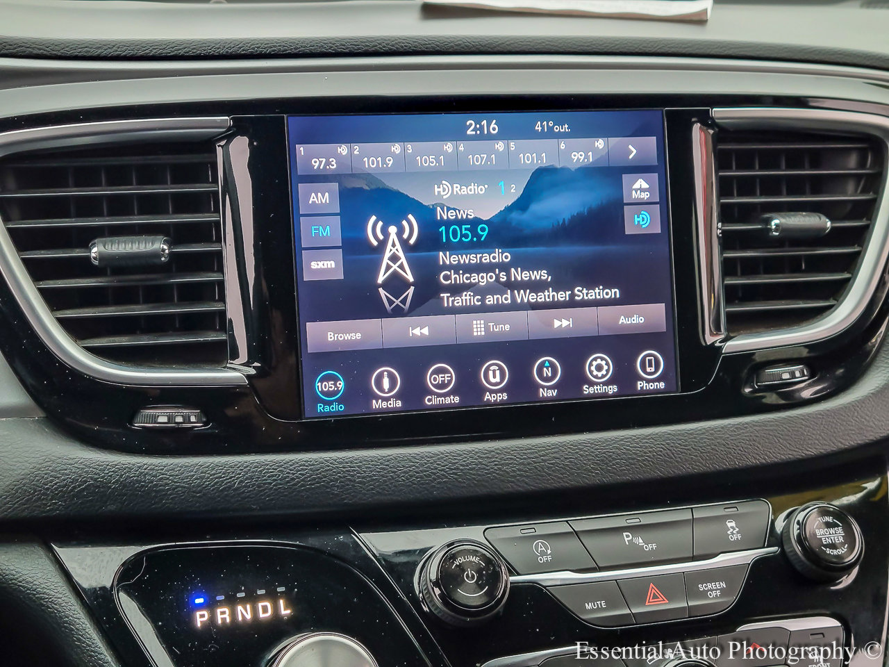 Used 2018 Chrysler Pacifica Touring Plus image 22