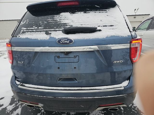 Used 2018 Ford Explorer XLT w/ Equipment Group 202A image 5