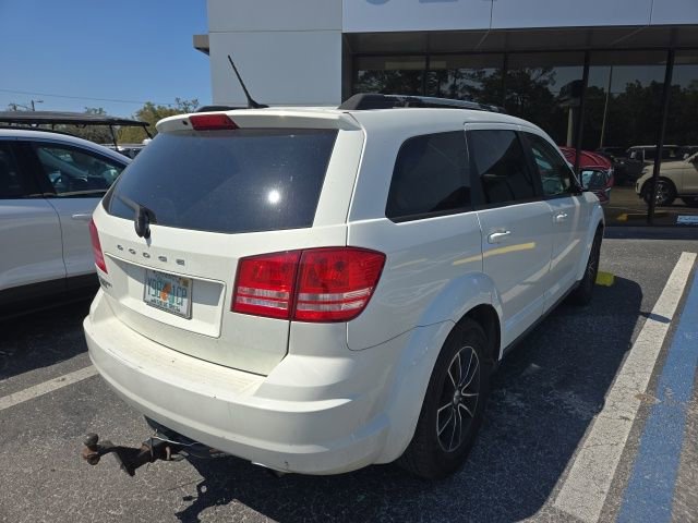Used 2018 Dodge Journey SE w/ Blacktop Package image 2