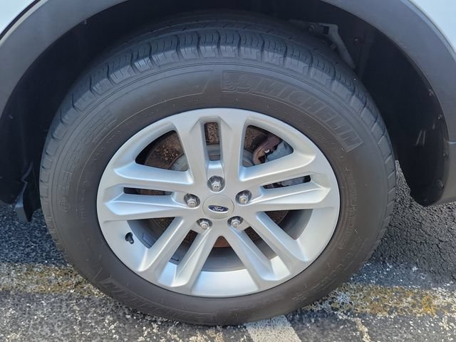 Used 2017 Ford Explorer XLT FWD image 7