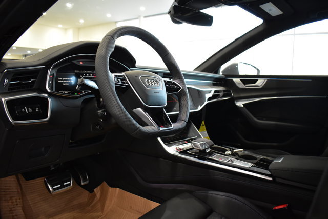 Used 2025 Audi RS 7 Performance AWD/4WD image 15