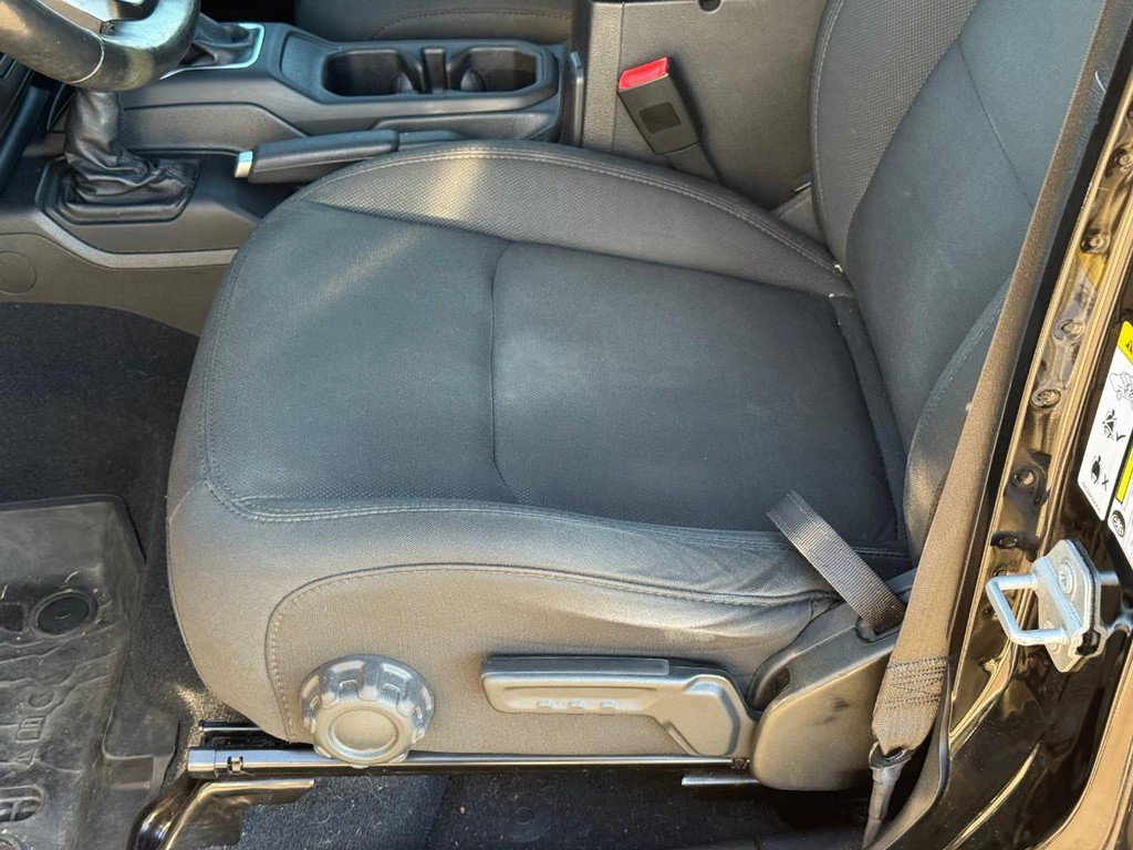 Used 2018 Jeep Wrangler Unlimited Sport S image 19