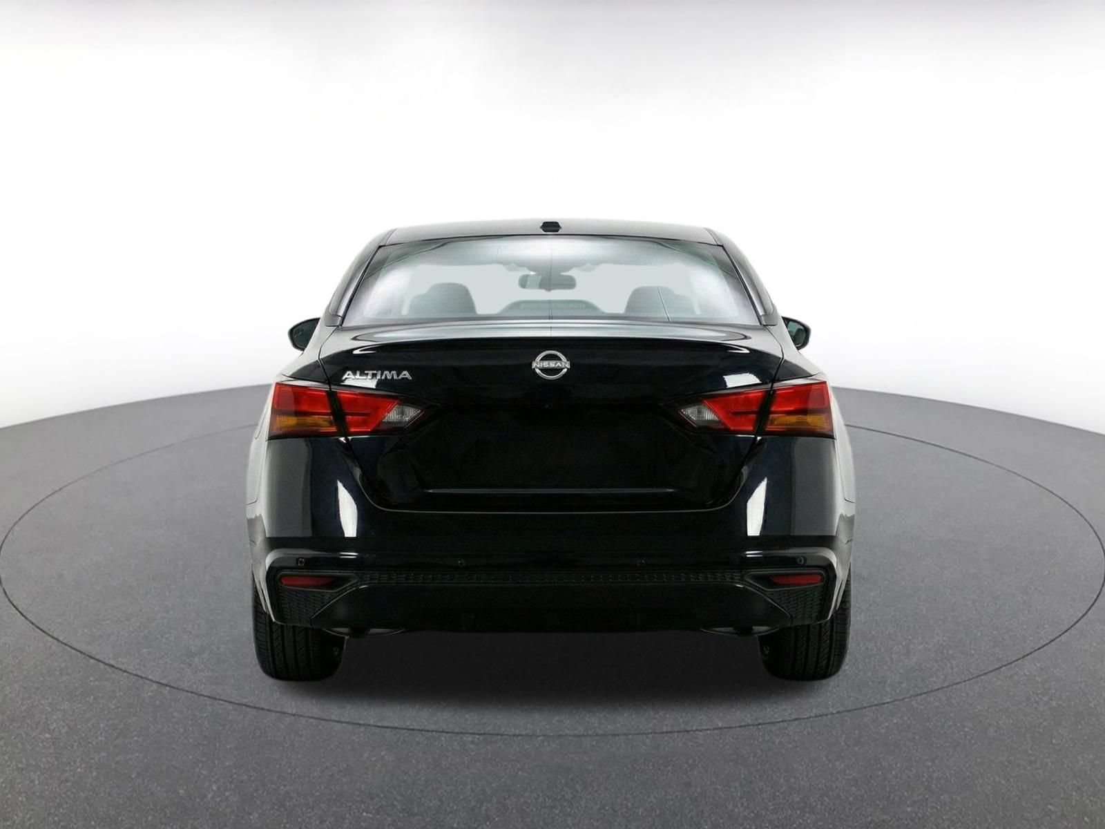 Used 2025 Nissan Altima 2.5 SV FWD image 8