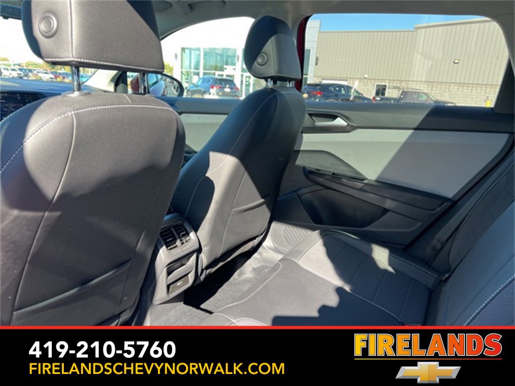 Used 2022 Volkswagen Taos SE w/ Panoramic Sunroof Package image 32