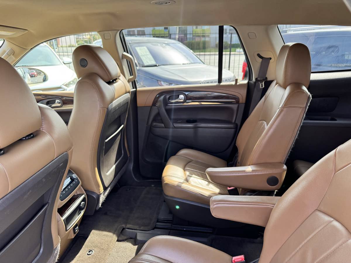 Used 2015 Buick Enclave Leather FWD image 29