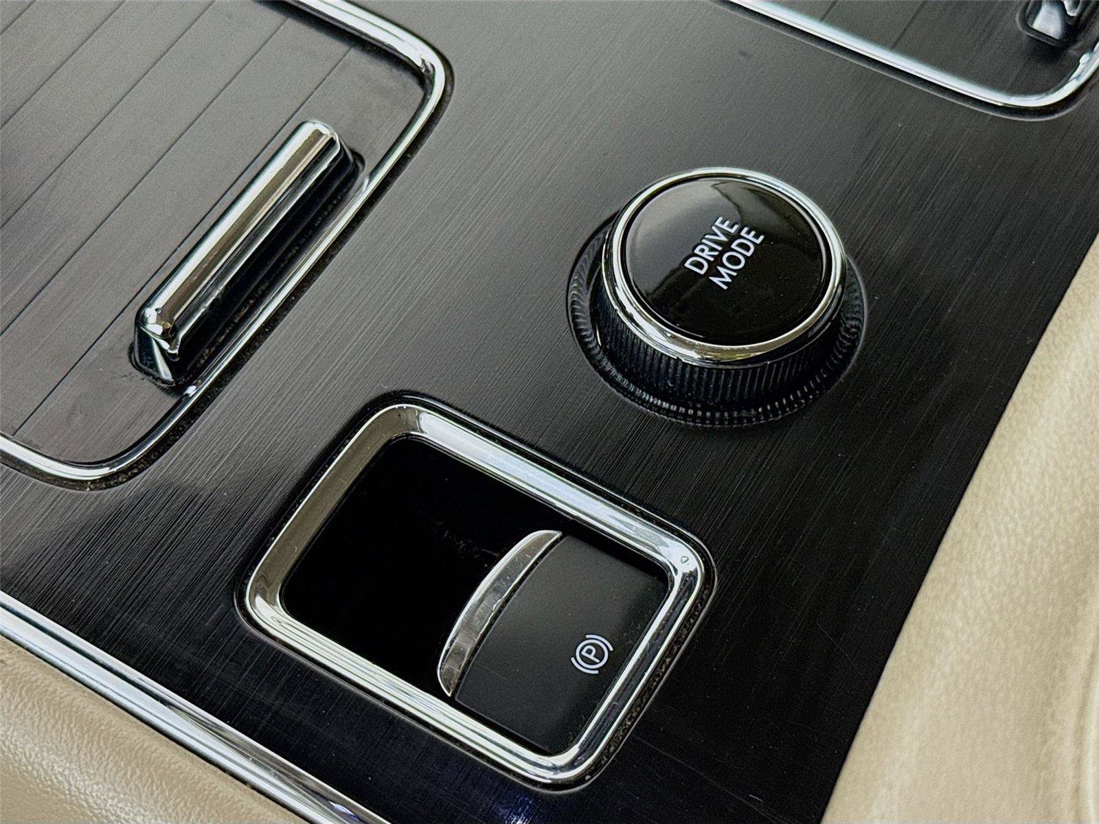 Used 2021 Lincoln Aviator Reserve w/ Equipment Group 202A image 12