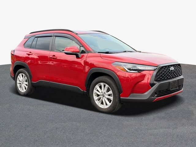 Used 2022 Toyota Corolla Cross LE w/ Moonroof Package AWD/4WD image 4