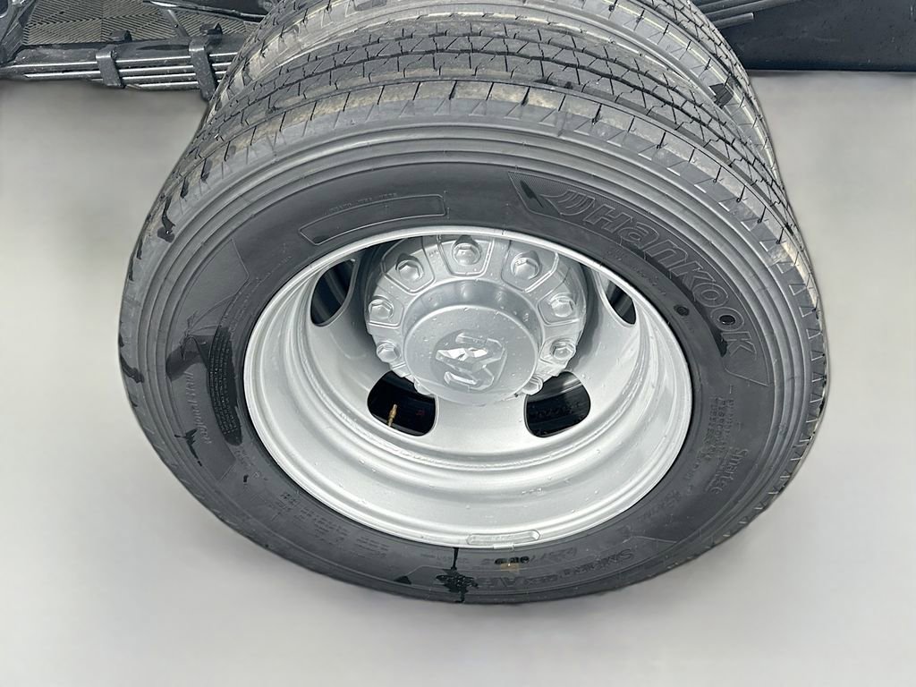 New 2025 RAM 4500 Tradesman RWD image 15