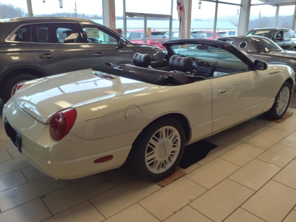 Used 2002 Ford Thunderbird Deluxe image 4
