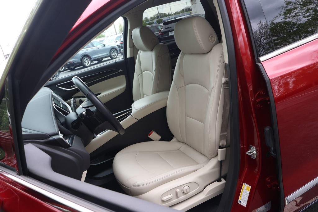 Used 2024 Buick Enclave Essence FWD image 31