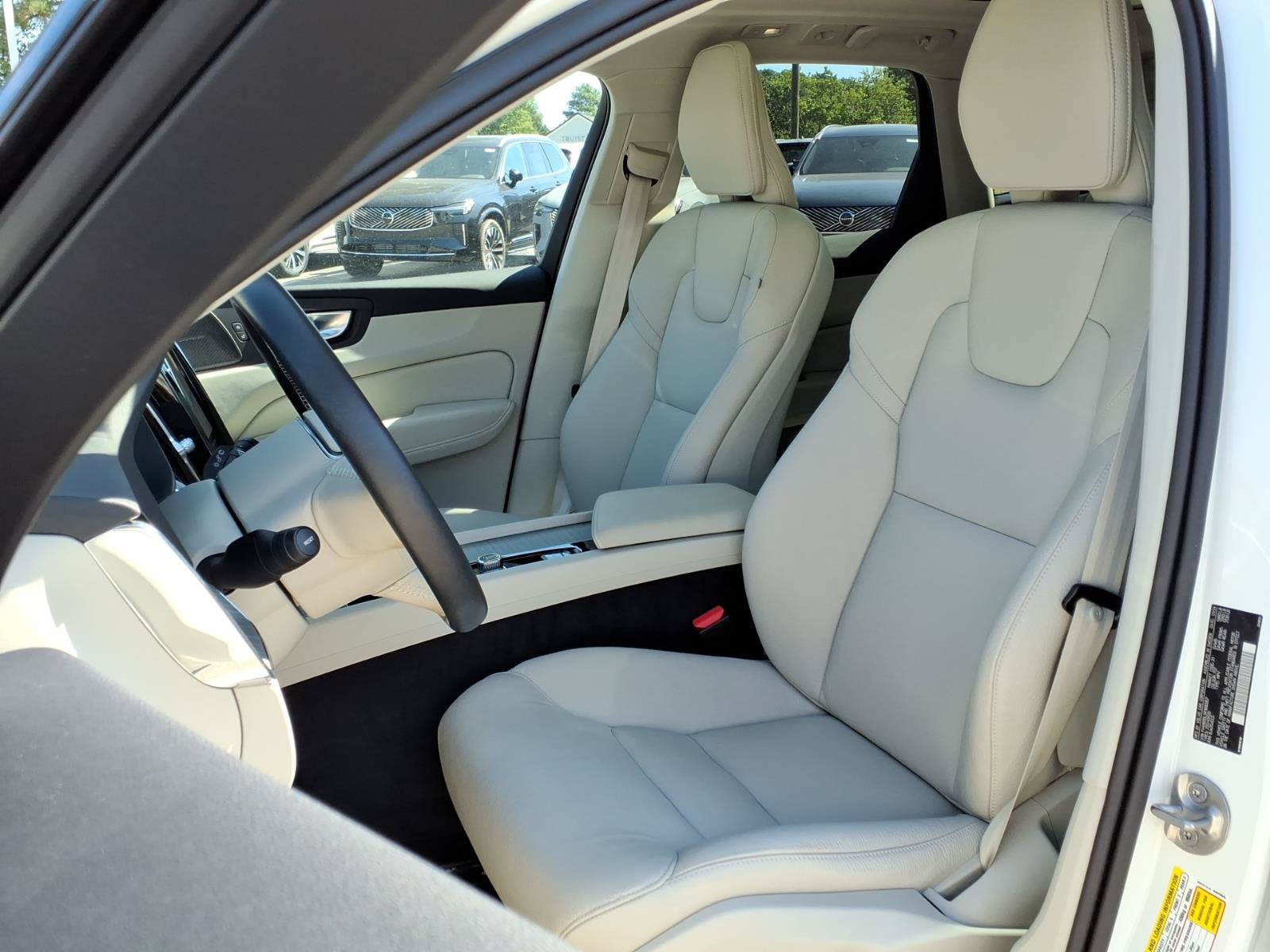 Certified 2024 Volvo XC60 T8 Plus w/ Protection Package Premier AWD/4WD image 2