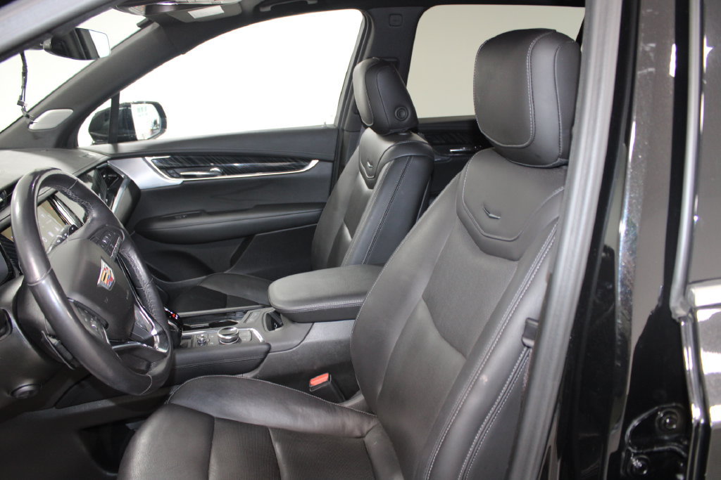 Used 2024 Cadillac XT6 Premium Luxury AWD/4WD image 13