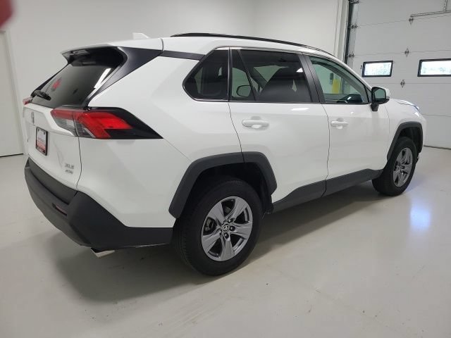 Used 2024 Toyota RAV4 XLE AWD/4WD image 6