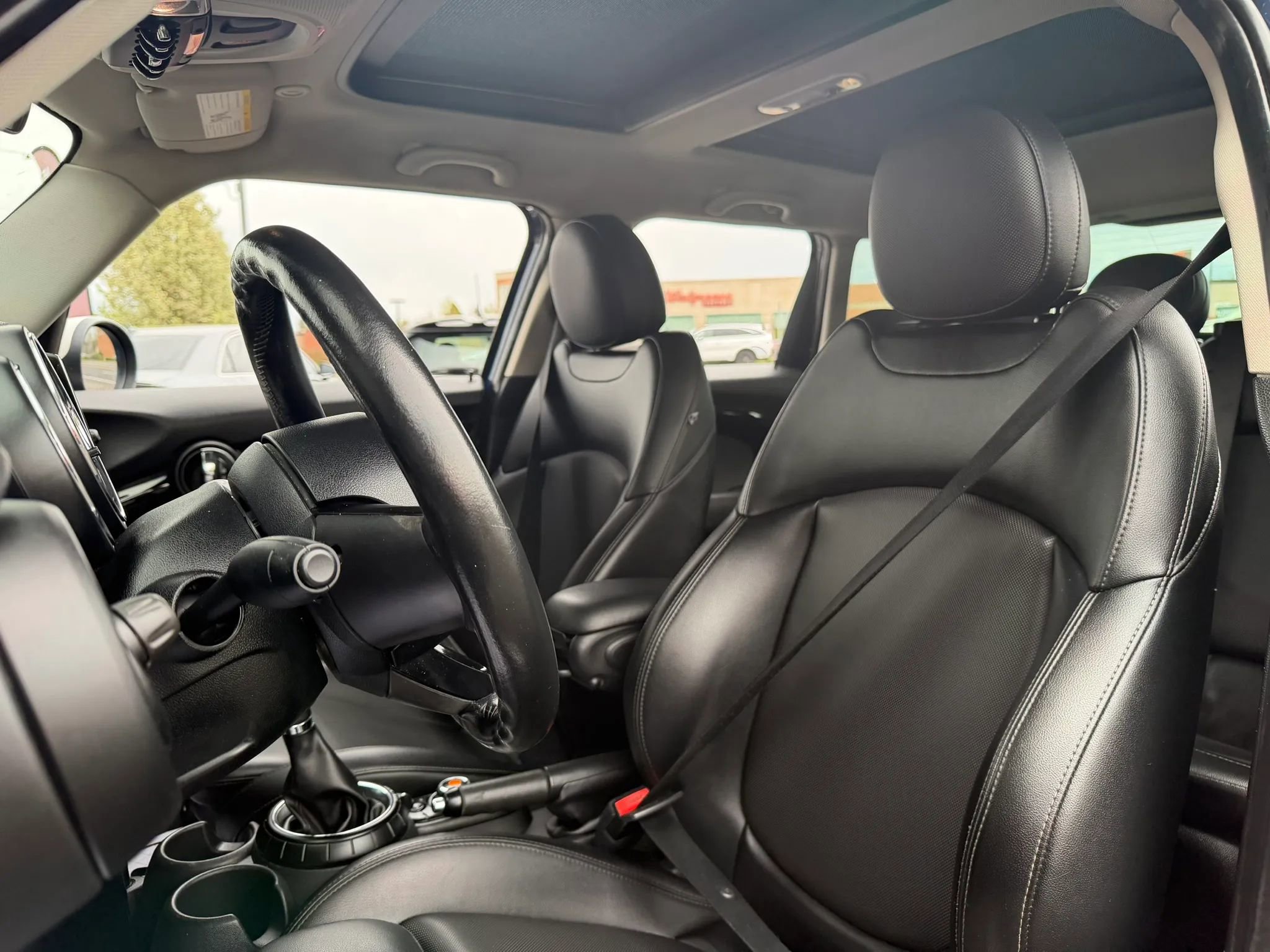 Used 2015 MINI Cooper S image 18