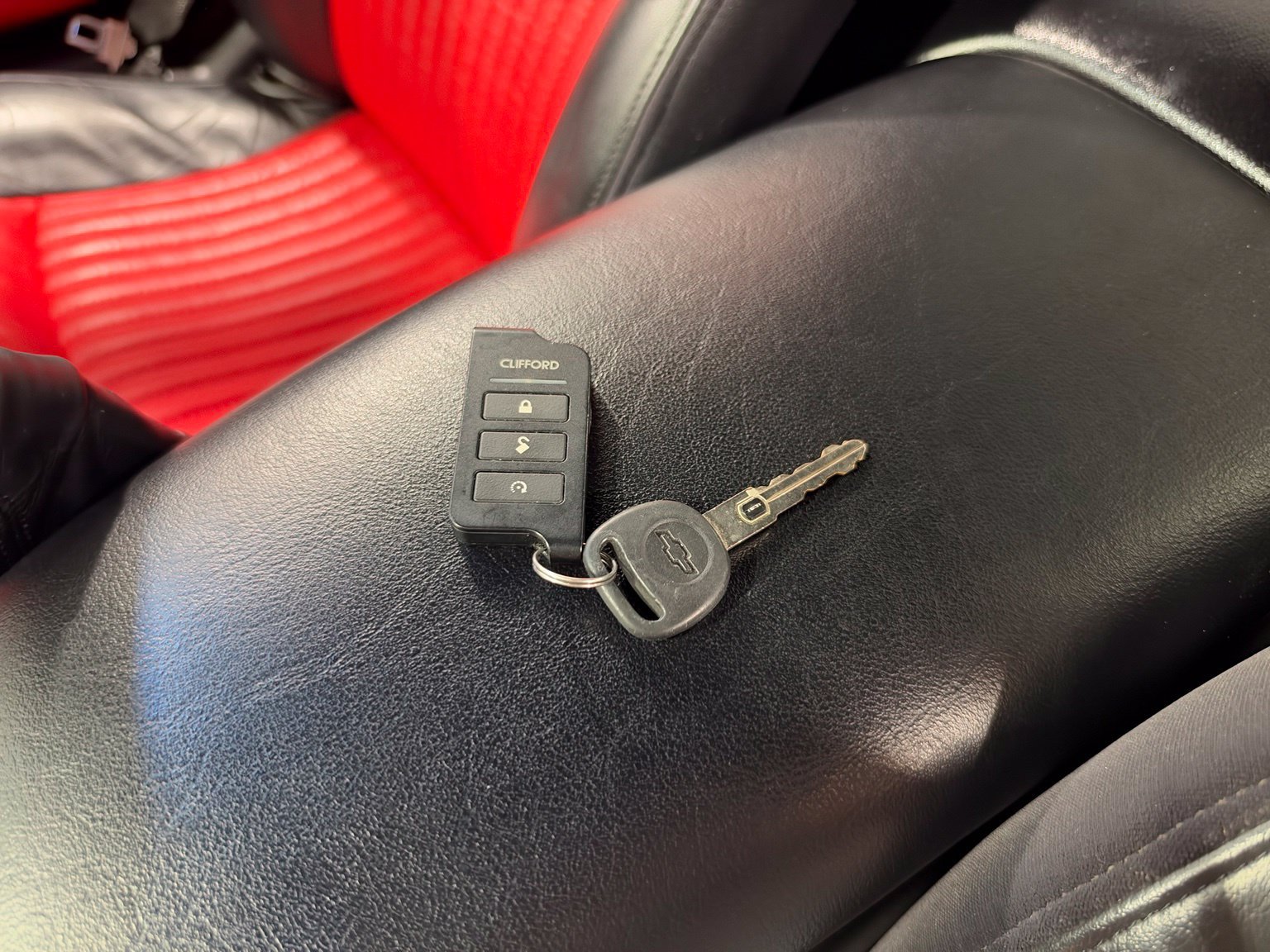 Used 2001 Chevrolet Corvette Z06 w/ Memory Pkg RWD image 34