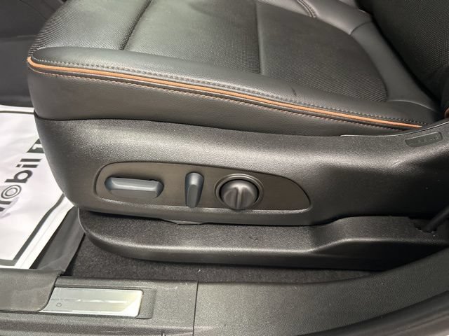 Used 2023 GMC Acadia AT4 w/ GMC Pro Grade Package AWD/4WD image 12