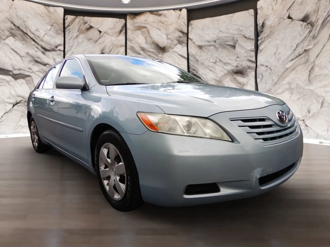 Used 2007 Toyota Camry LE FWD image 3