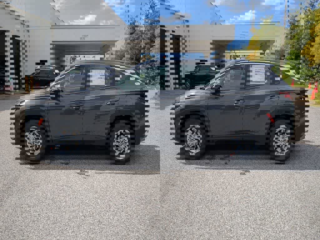 New 2026 Hyundai Tucson SE image 3