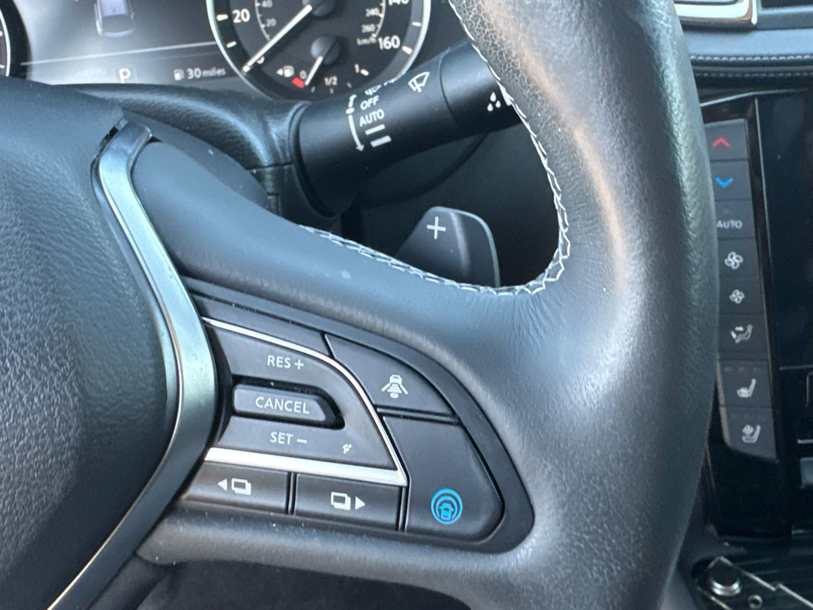 Used 2023 INFINITI QX55 Essential image 27