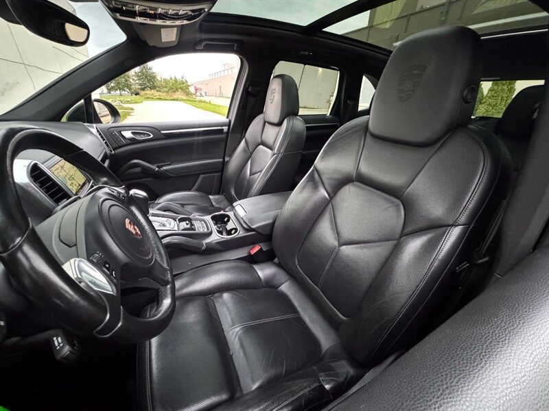 Used 2014 Porsche Cayenne Diesel Platinum Edition AWD/4WD image 22
