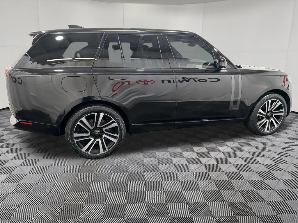 Used 2025 Land Rover Range Rover Autobiography AWD/4WD image 8