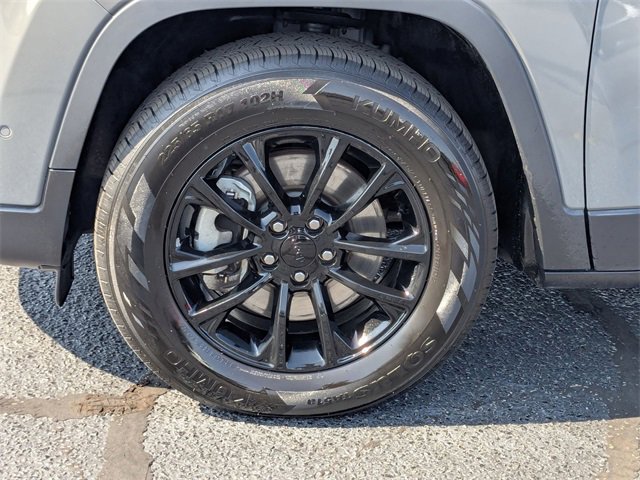 Used 2023 Jeep Cherokee Altitude Lux image 10