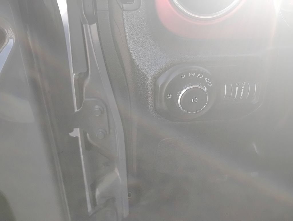 Used 2022 Jeep Wrangler Unlimited Rubicon w/ Cold Weather Group image 22