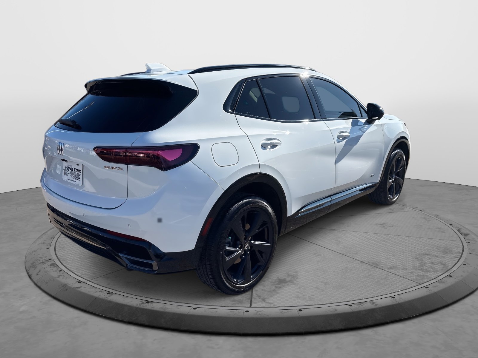 Used 2024 Buick Envision Sport Touring image 8