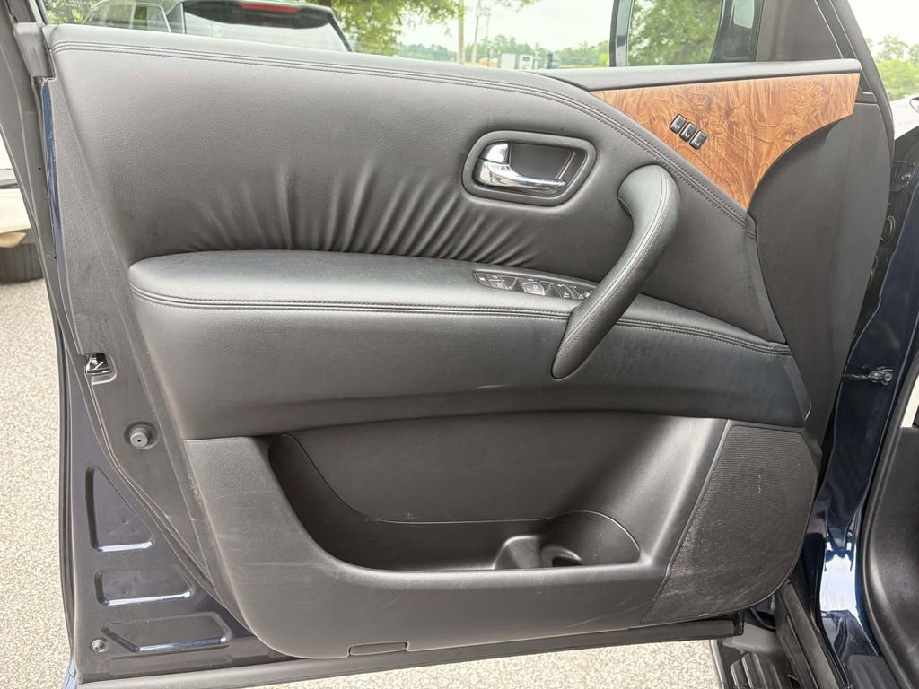 Used 2024 Nissan Armada SL w/ Captain's Chairs Package RWD image 16
