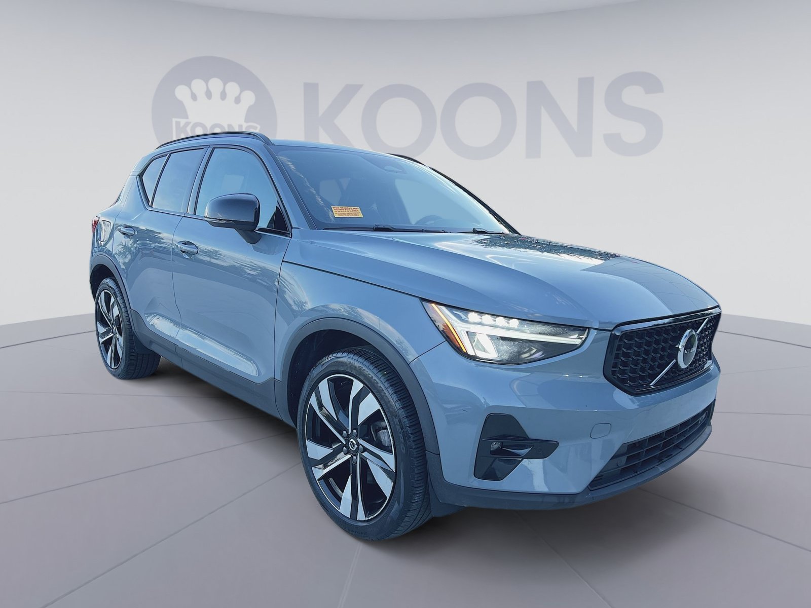 Certified 2023 Volvo XC40 B5 Plus w/ Climate Package AWD/4WD image 10