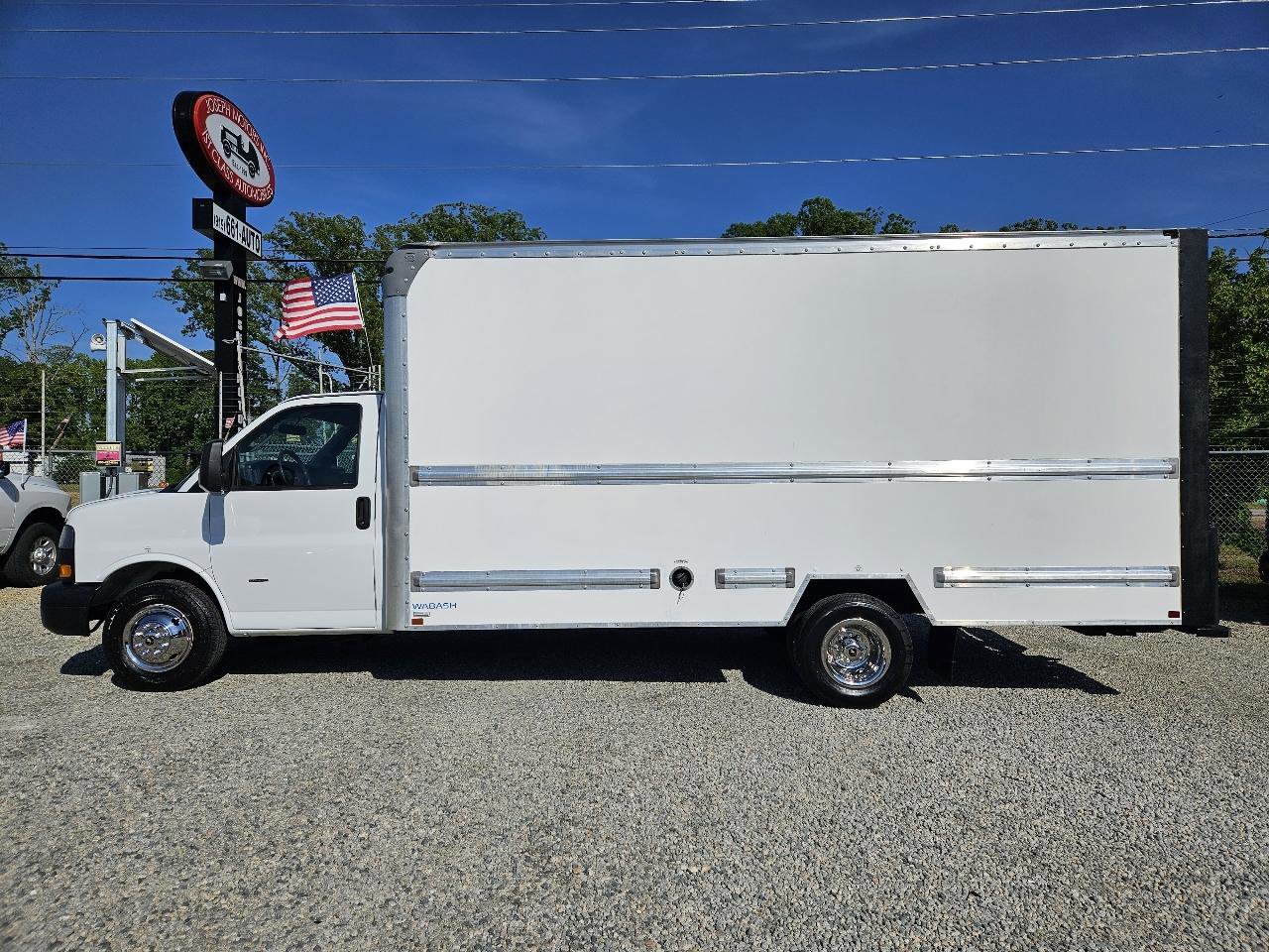 Used 2022 GMC Savana 3500 Extended w/ Power Convenience Package RWD image 2