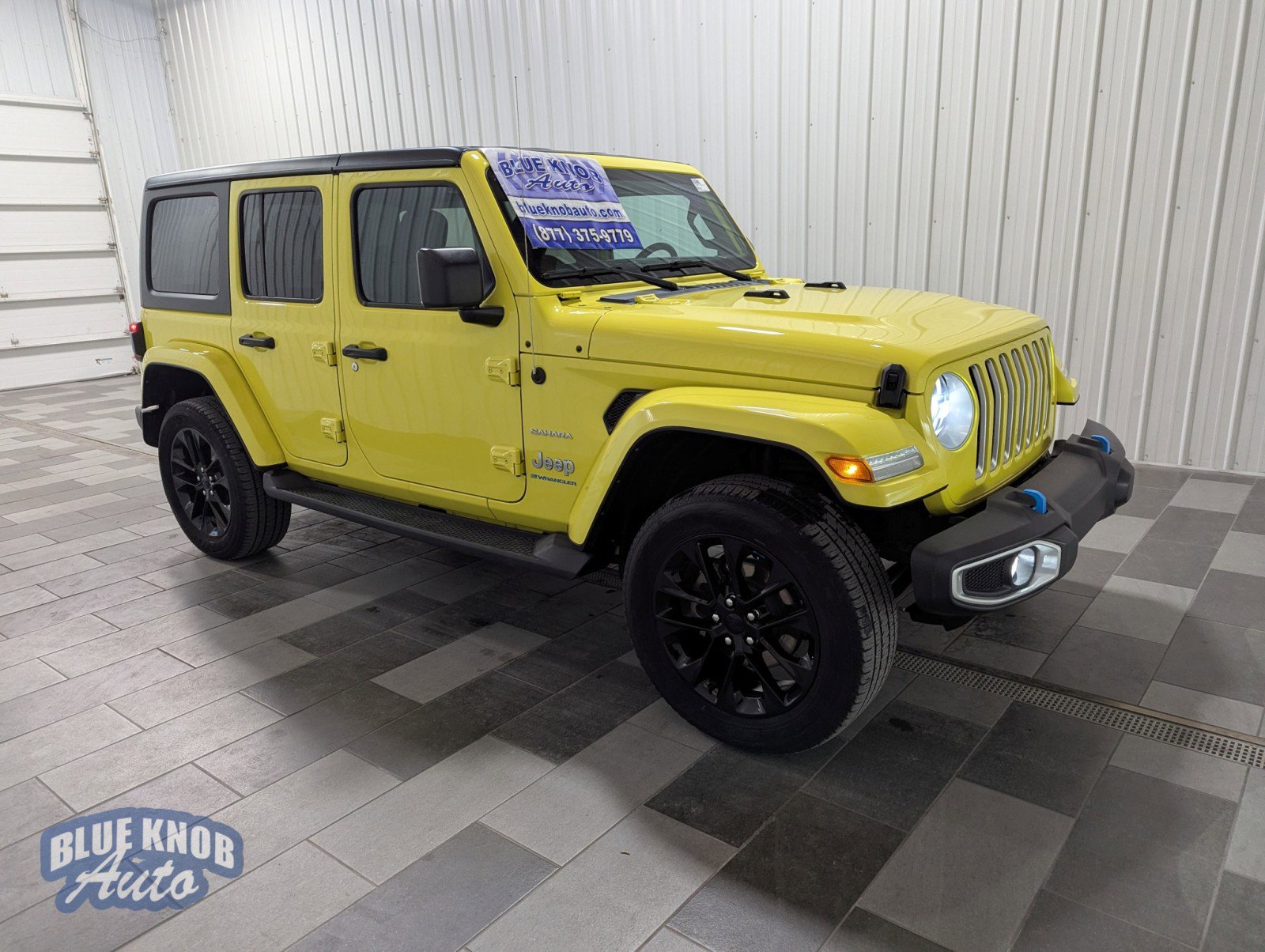 Used 2023 Jeep Wrangler Sahara w/ Cold Weather Group image 5