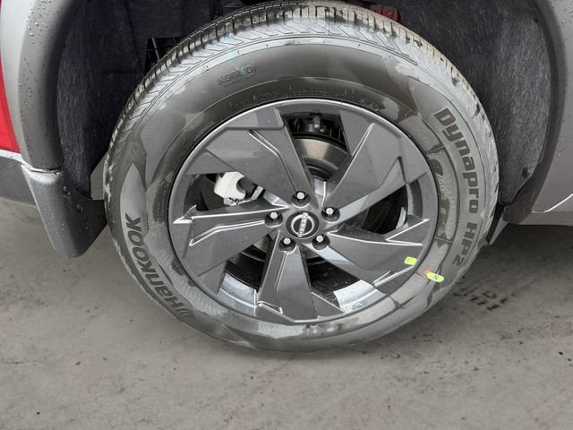 New 2026 Nissan Rogue SV AWD/4WD image 10