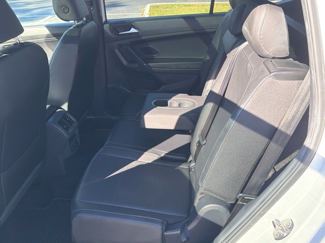 Used 2020 Volkswagen Tiguan SE R-Line FWD image 14