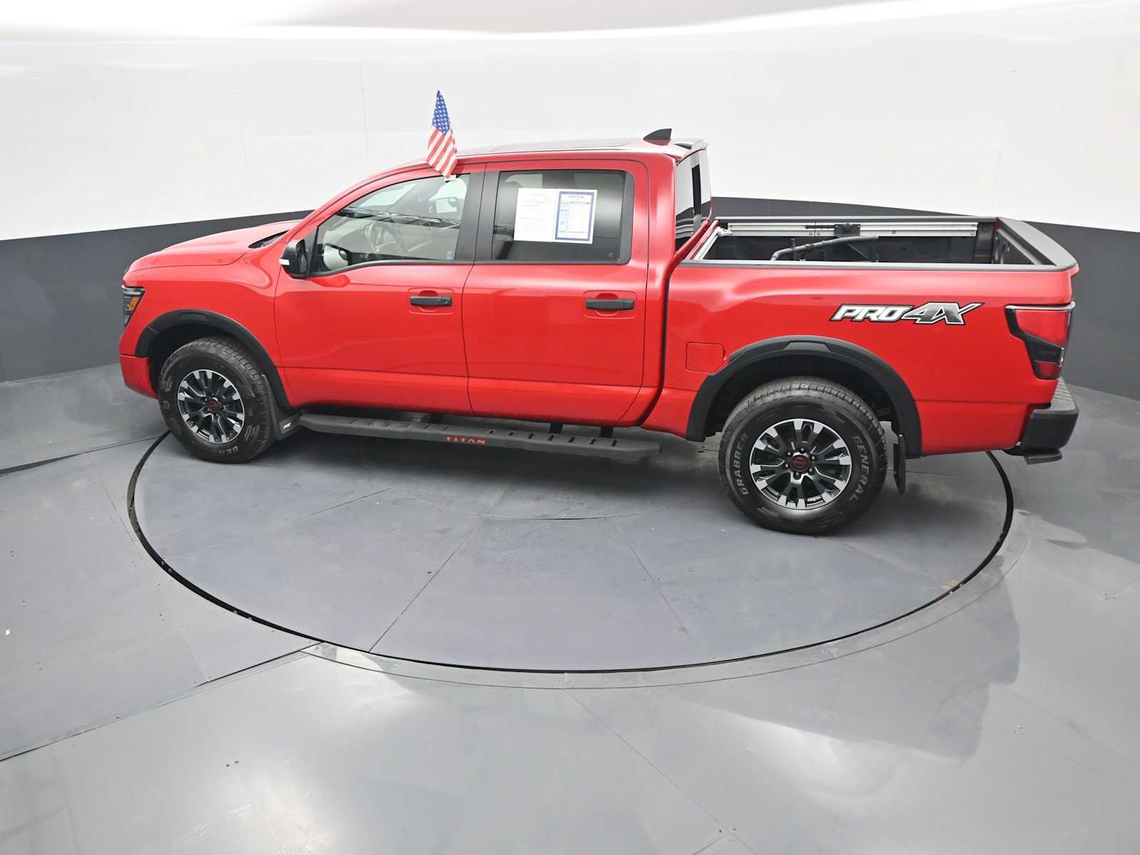 Used 2024 Nissan Titan PRO-4X w/ Pro-4x Convenience Package AWD/4WD image 24