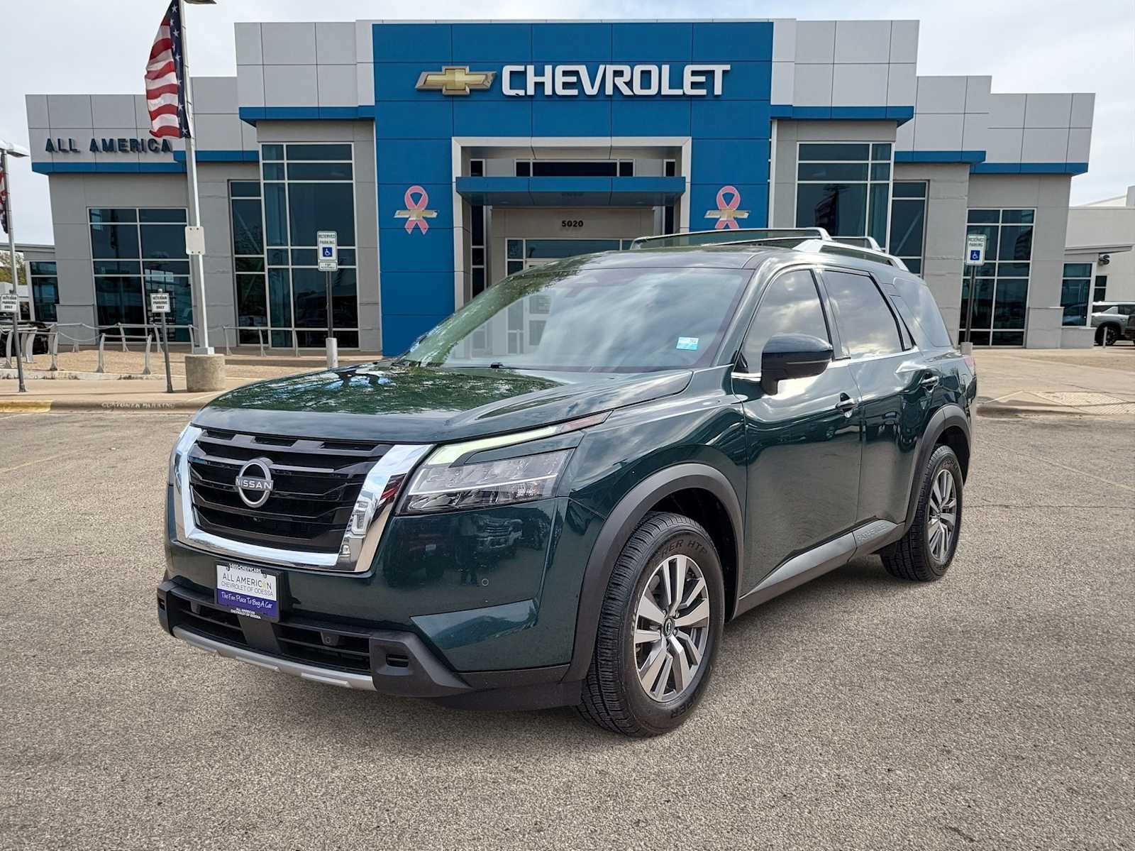 Used 2023 Nissan Pathfinder SL
