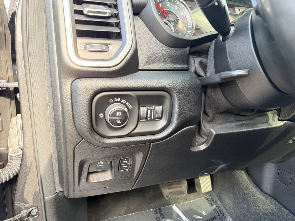 Used 2021 RAM 1500 Laramie AWD/4WD image 19