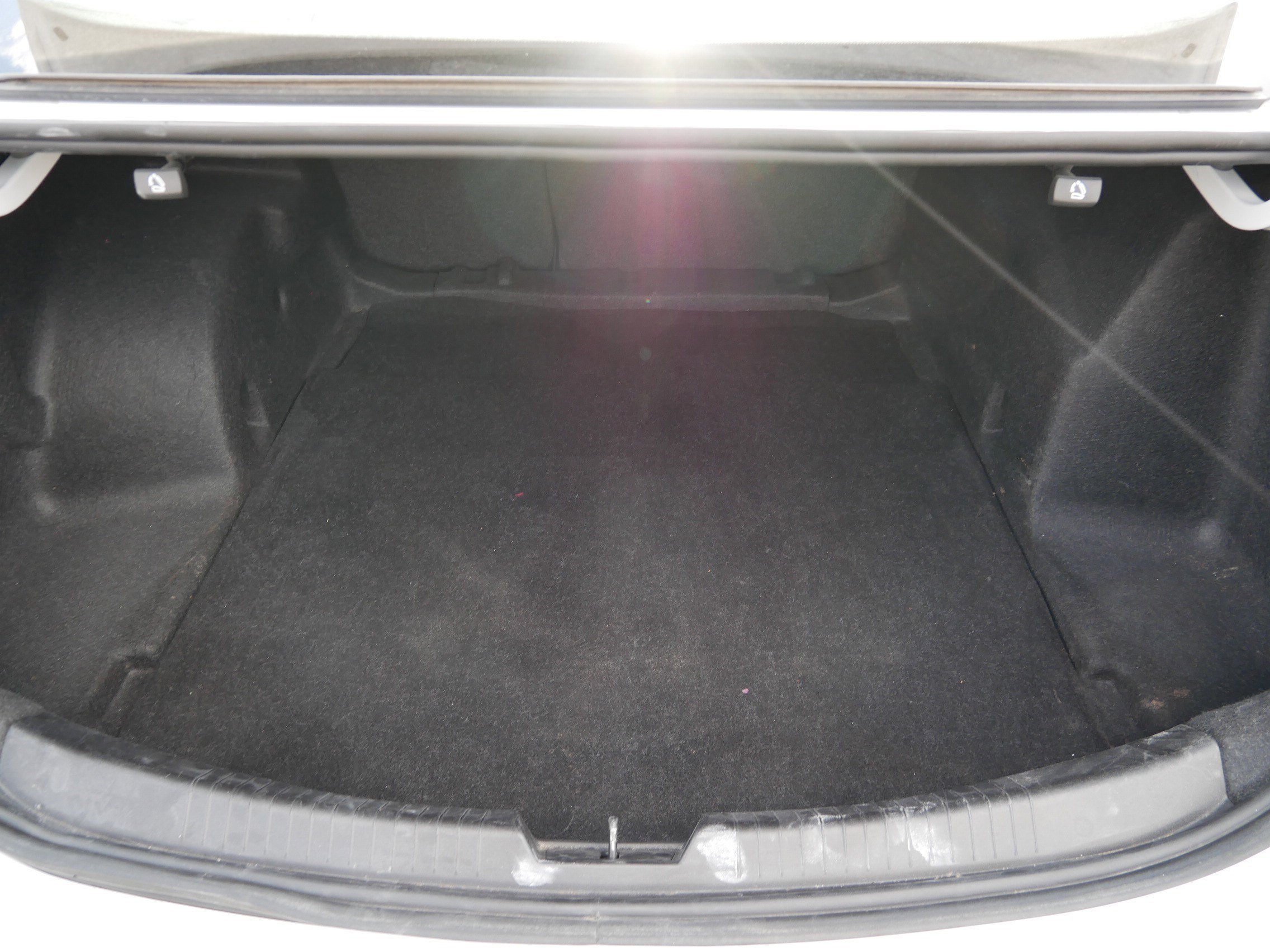Used 2018 Chevrolet Malibu LS FWD image 18