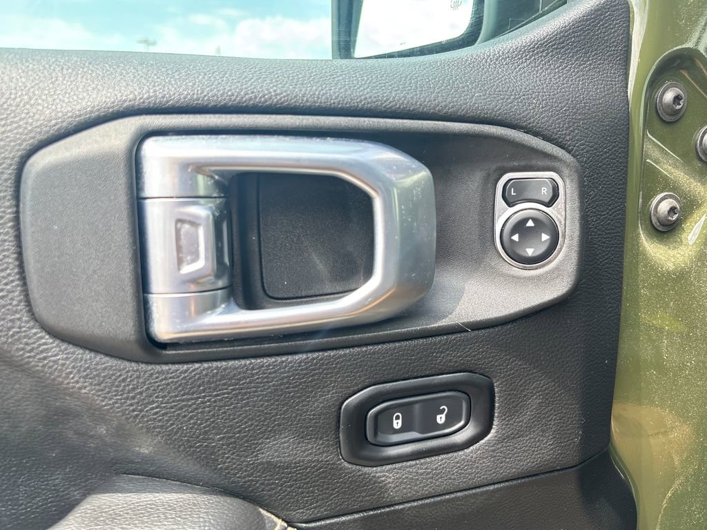 Used 2021 Jeep Gladiator Rubicon AWD/4WD image 15