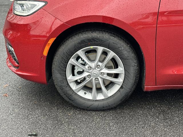 New 2026 Chrysler Pacifica Select image 12