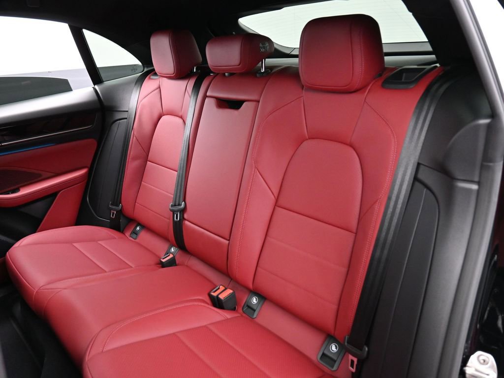 New 2026 Porsche Macan 4 Electric AWD/4WD image 23