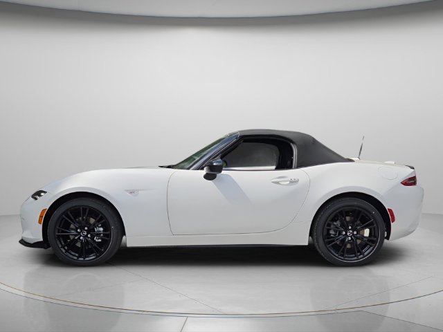 New 2026 MAZDA MX-5 Miata Club w/ Interior Package RWD image 2