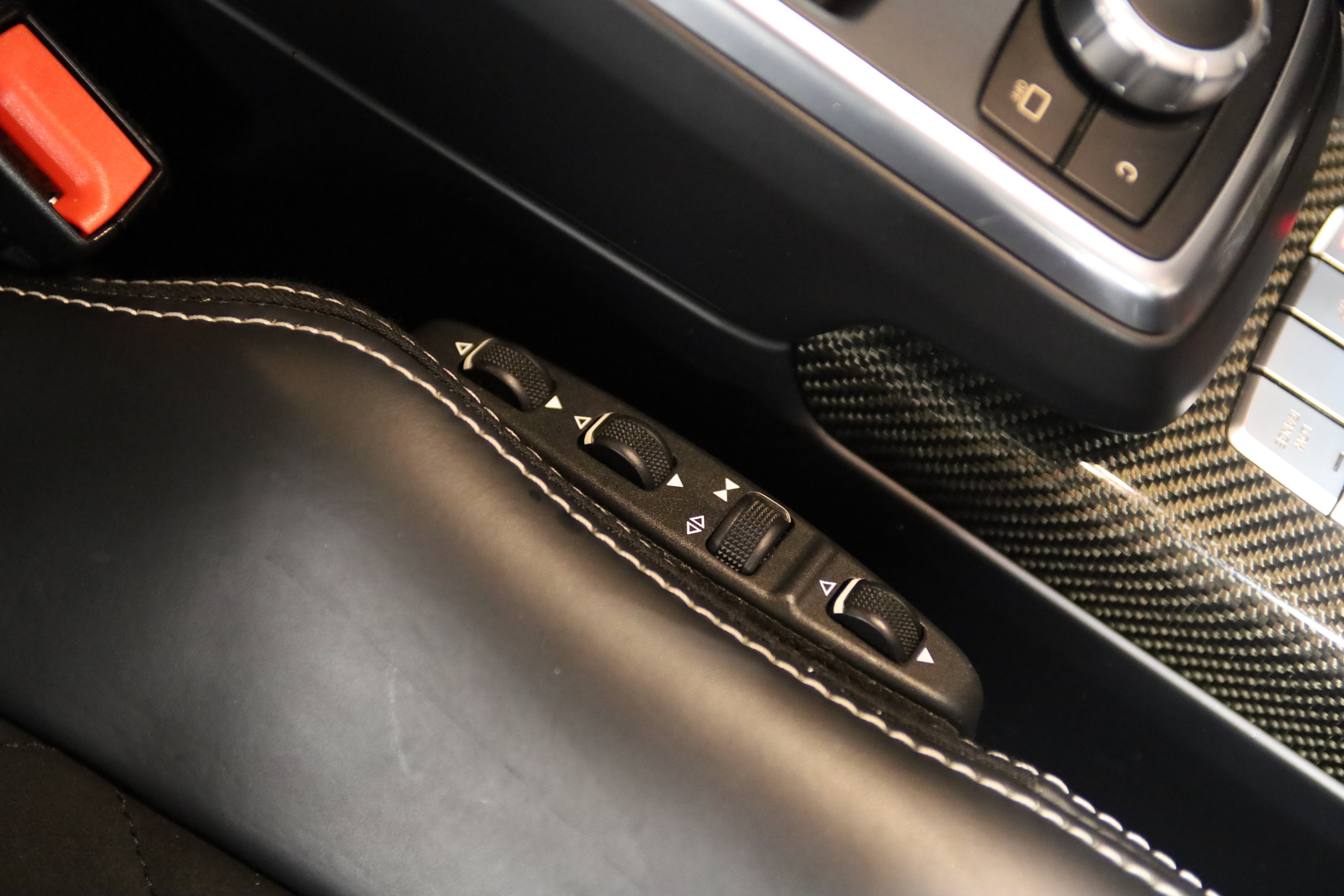 Used 2018 Mercedes-Benz G 550 Squared image 48