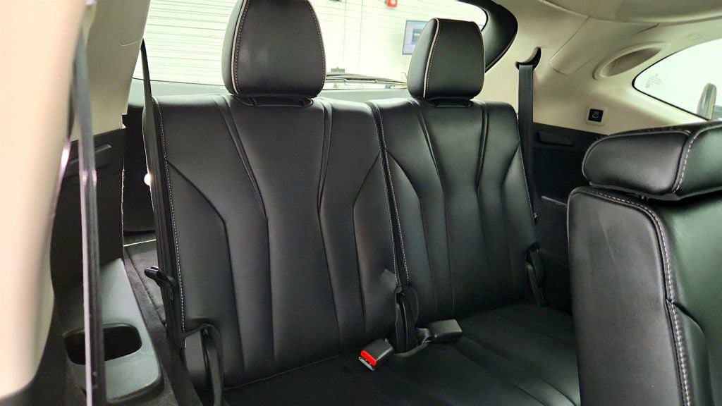 Used 2023 Acura MDX SH-AWD w/ Advance Package image 24