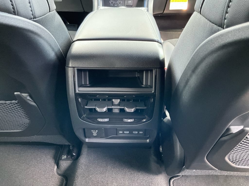 New 2026 Jeep Grand Cherokee Altitude AWD/4WD image 14