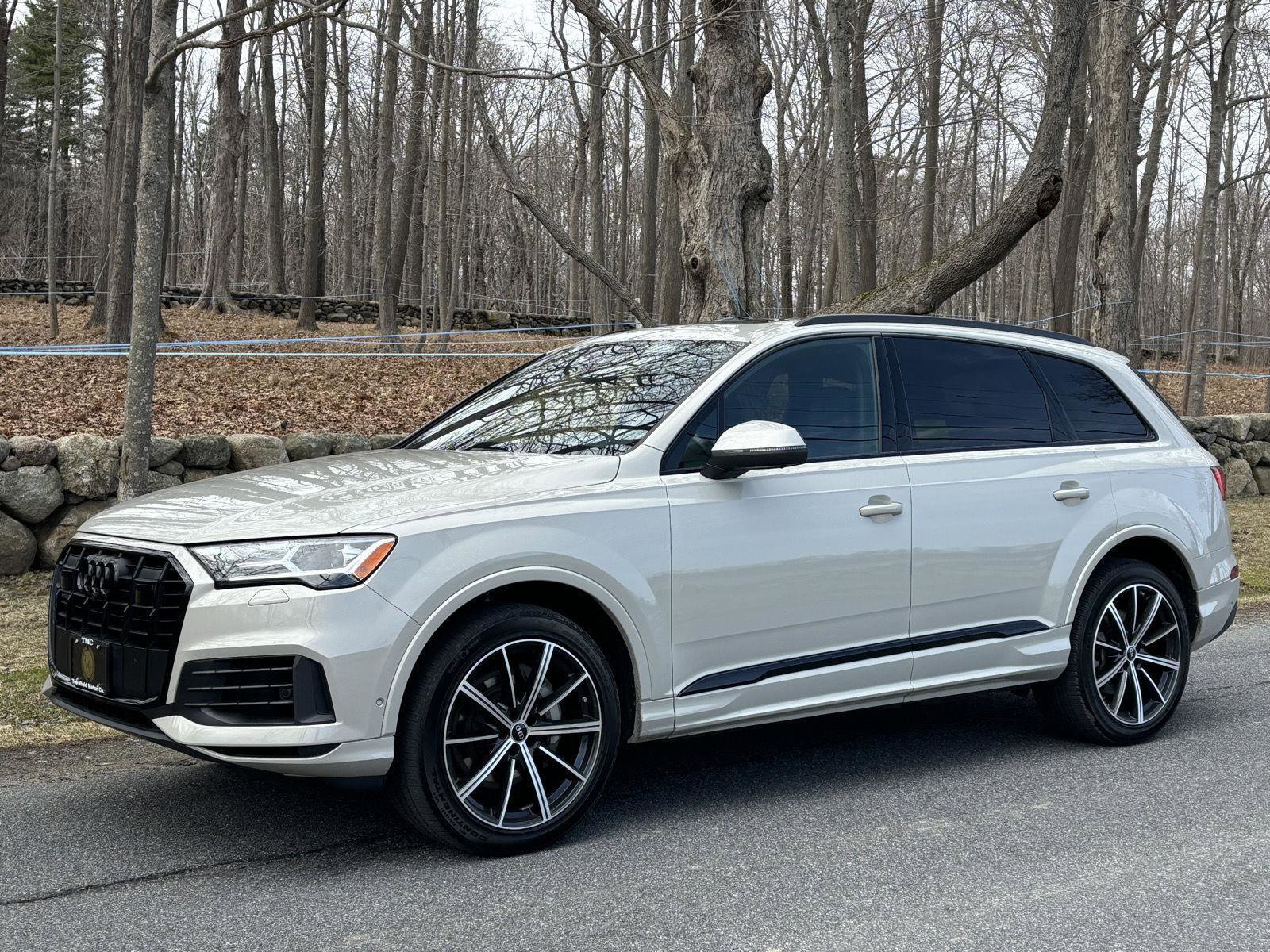Used 2023 Audi Q7 3.0T Premium Plus w/ Premium Plus Package AWD/4WD image 12