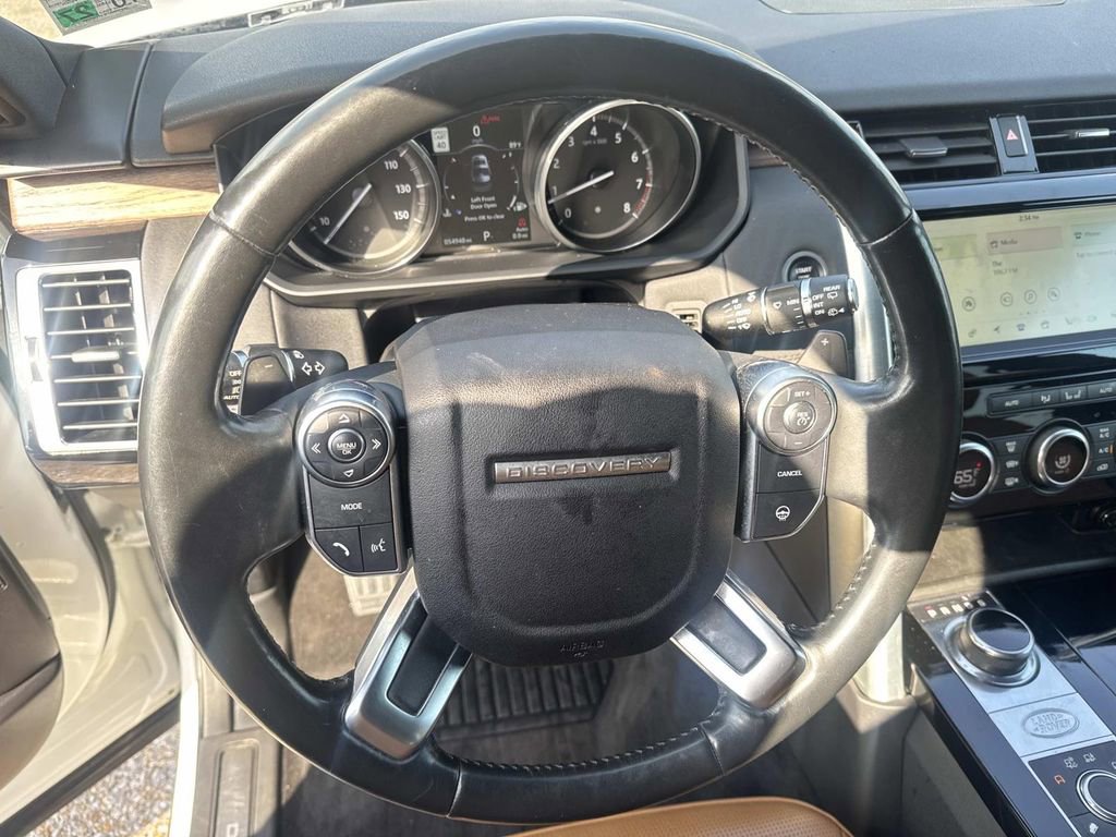 Used 2017 Land Rover Discovery HSE image 24