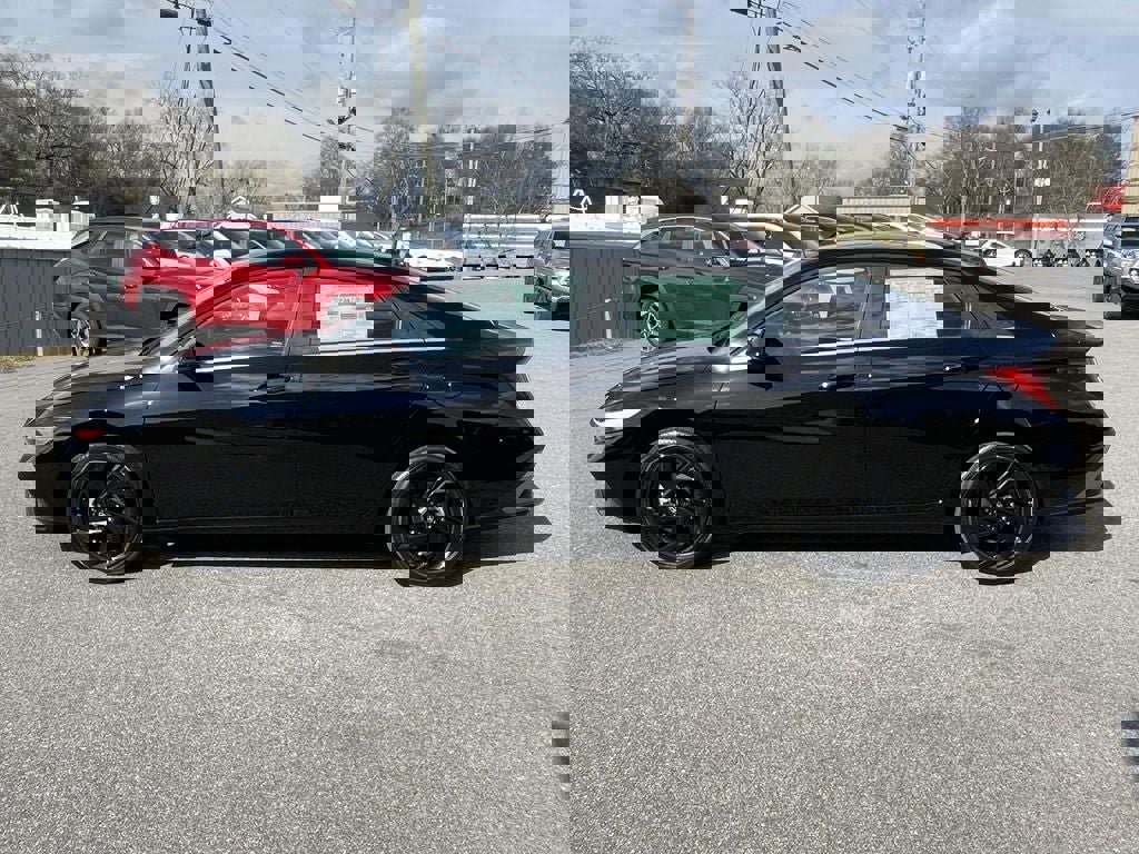 New 2026 Hyundai Elantra SEL Sport Premium image 3